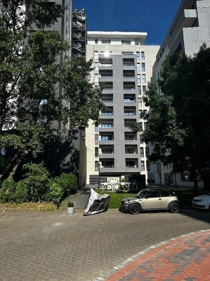 Apartament cu 4 camere semidecomandat în Unirii
