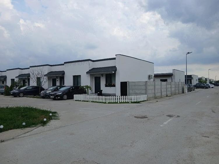 Apartament cu 3 camere decomandat în Măgurele