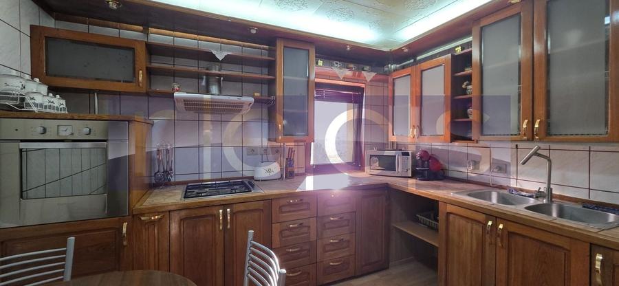 Apartament cu 4 camere decomandat, mobilat în Nerva Traian