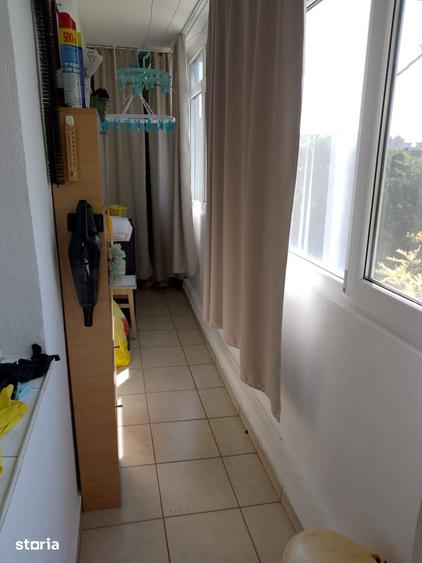 Apartament cu 3 camere decomandat în Obor