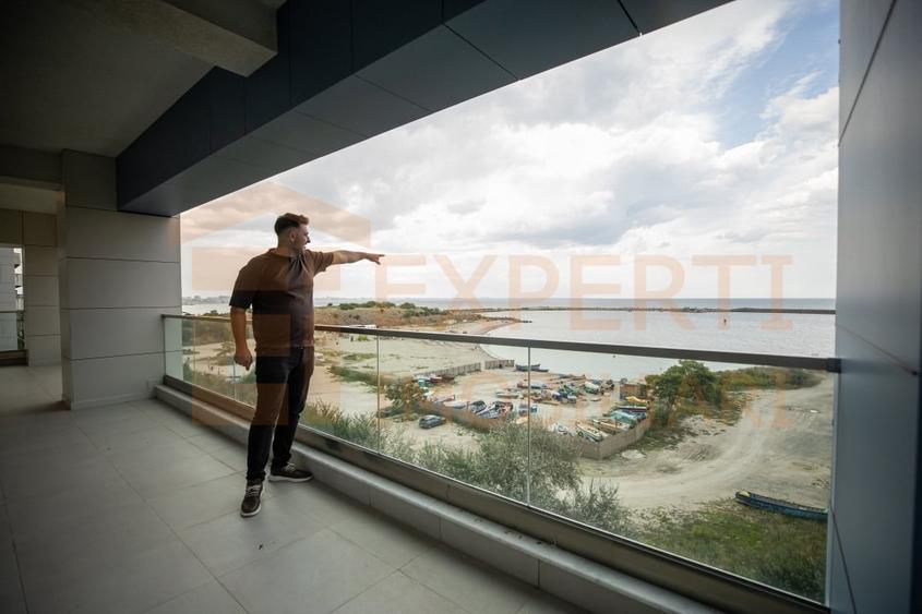 Apartament cu 3 camere decomandat în Faleza Nord