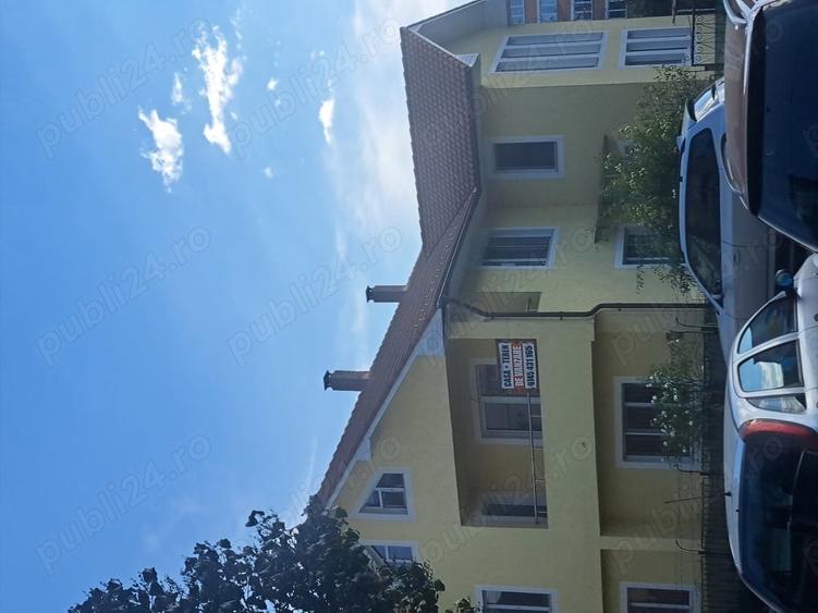 Casă cu 6 camere cu Teren 440 Mp în Ștefan cel Mare