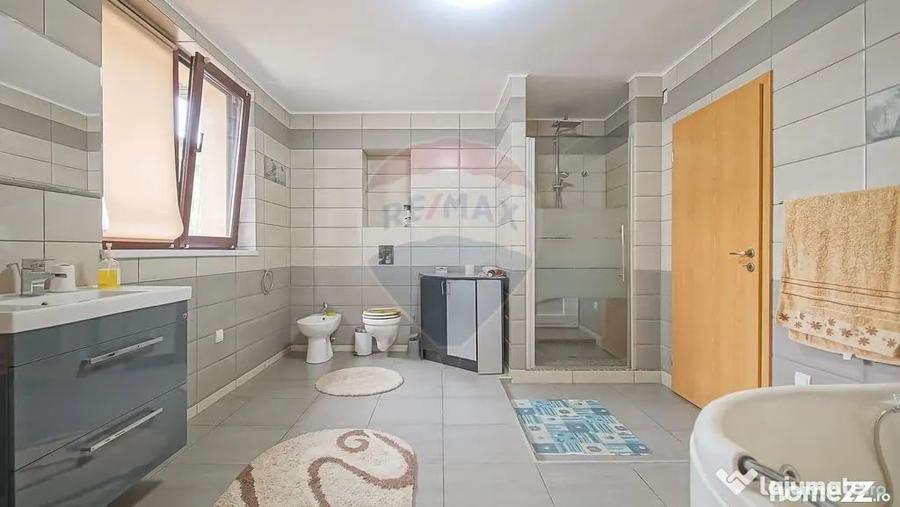 Casă cu 2 camere cu Teren 1167 Mp în Tractorul