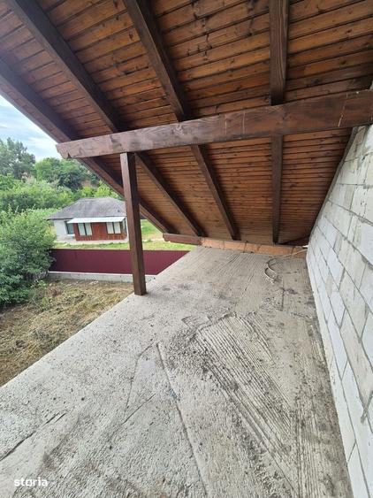 Casă cu 4 camere cu Teren 540 Mp în Măgura