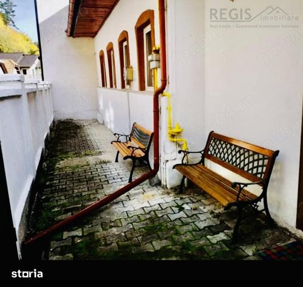 Casă cu 4 camere cu Teren 40 Mp în Schei