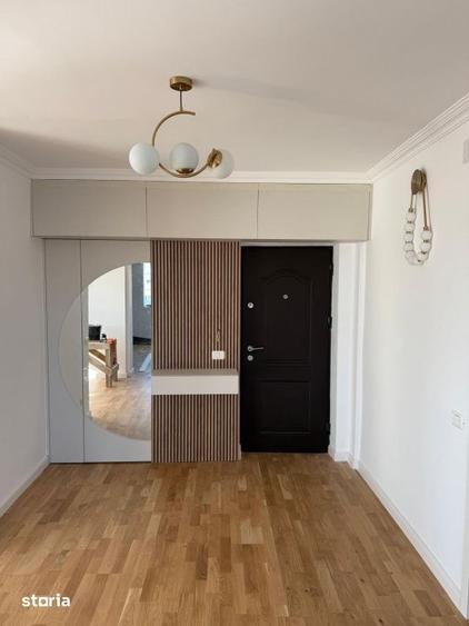 Apartament cu 3 camere în Craiovei
