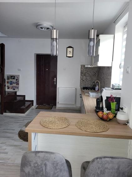 Casă individuală cu 3 camere cu Teren 300 Mp în Central