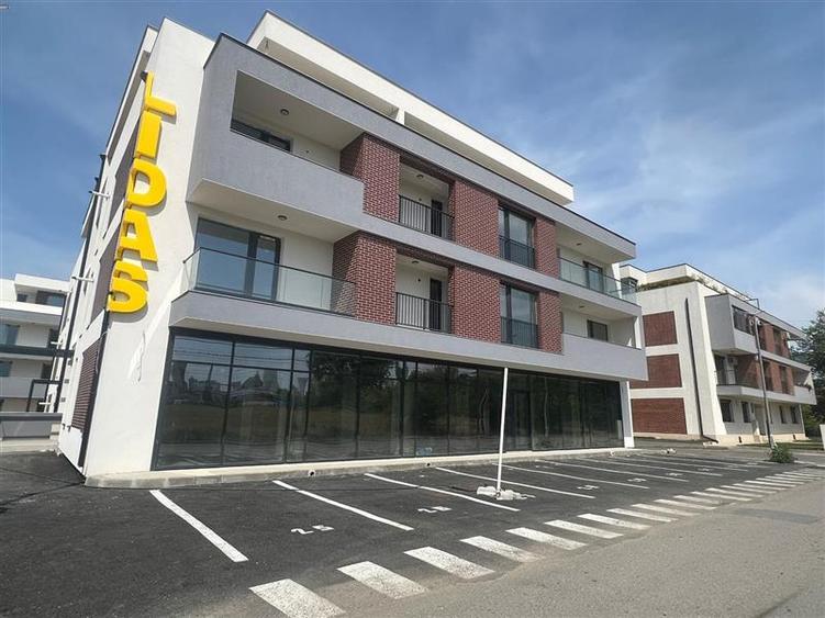 Teren Construcții intravilan de 9000 mp, în Vest