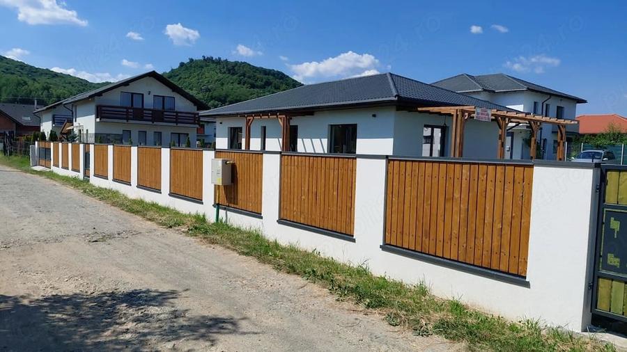 Casă cu Teren 600 Mp în Central