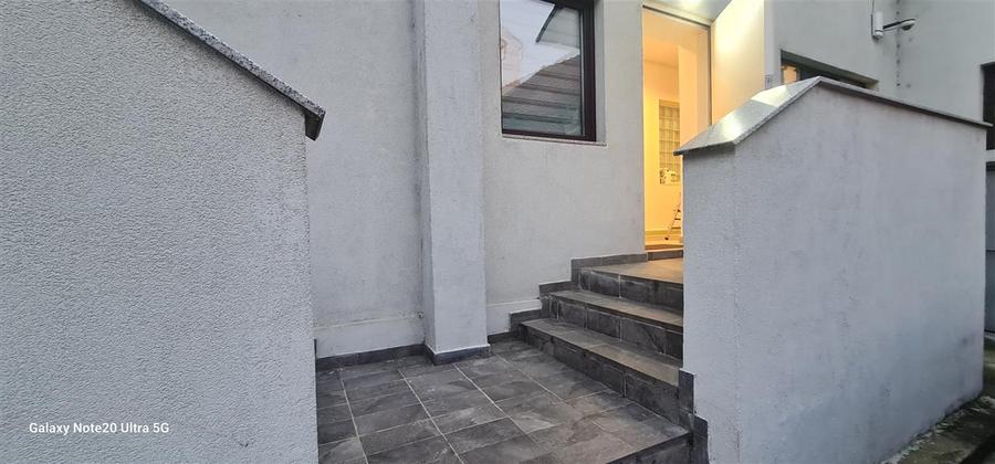 Spațiu comercial, de 147 mp, în Central