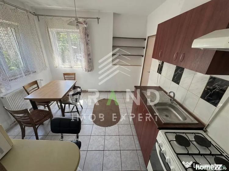 Casă cu 4 camere cu Teren 50 Mp în Central