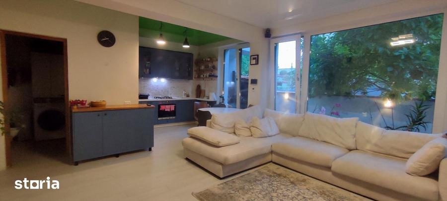Casă cu 5 camere cu Teren 124 Mp în Grivița