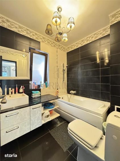 Casă cu 6 camere decomandat cu Teren 226 Mp în Sud