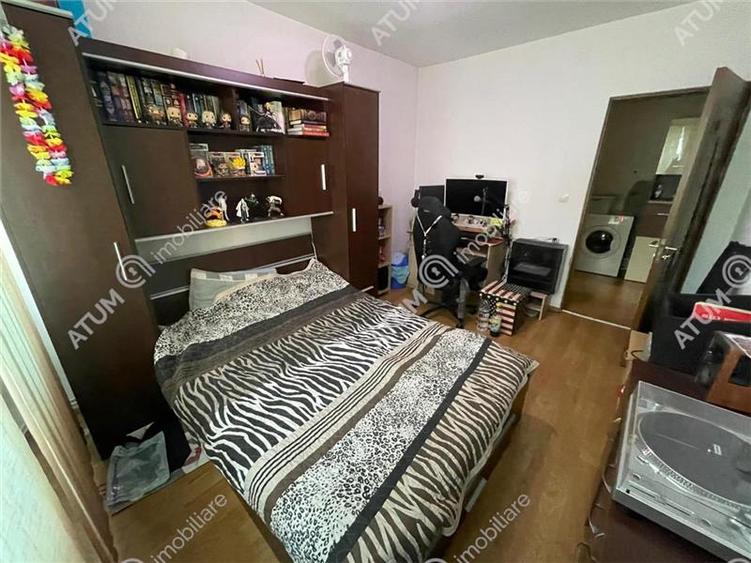 Apartament cu 3 camere decomandat, mobilat în Mihai Viteazul