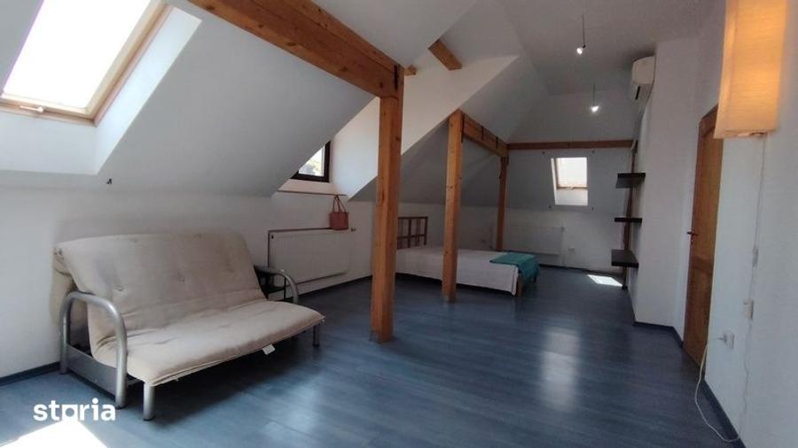 Apartament cu 5 camere decomandat în Iancului