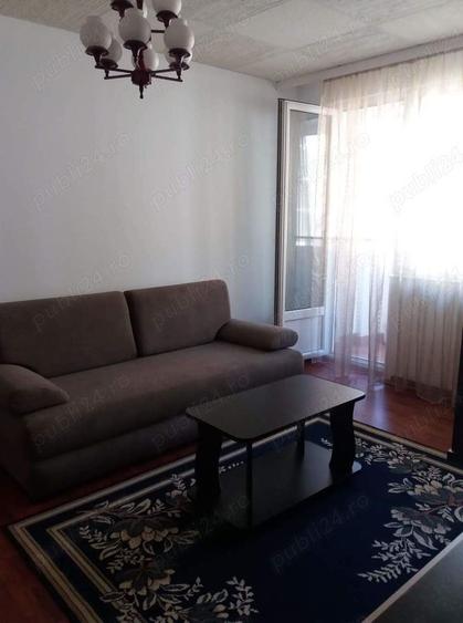 Apartament cu 4 camere semidecomandat în Orșova