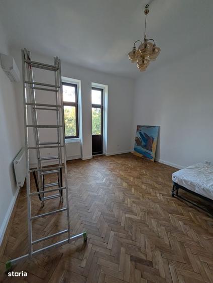 Apartament cu 3 camere decomandat în Central