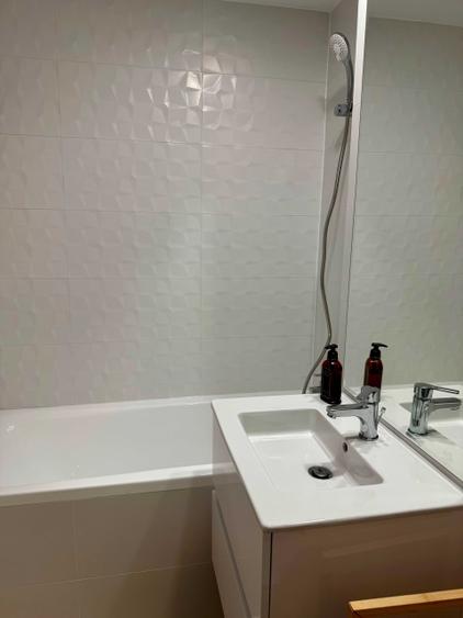 Apartament cu 2 camere decomandat în Titan