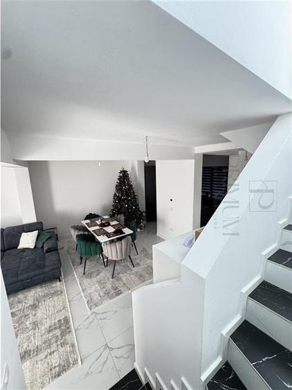 Duplex cu 4 camere cu Canalizare în Giroc
