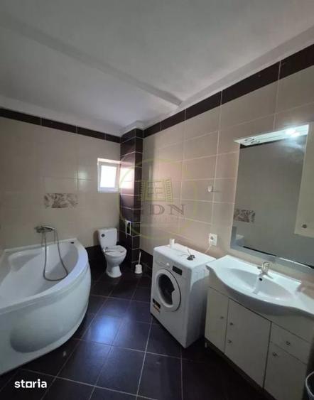 Apartament cu 3 camere decomandat în Bartolomeu