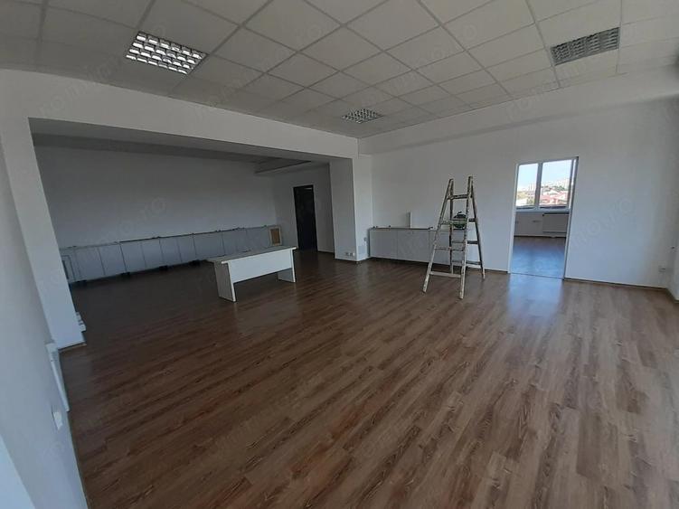 Spațiu comercial, de 125 mp, în Obor
