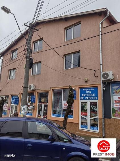 Spațiu comercial, de 730 mp, în Central