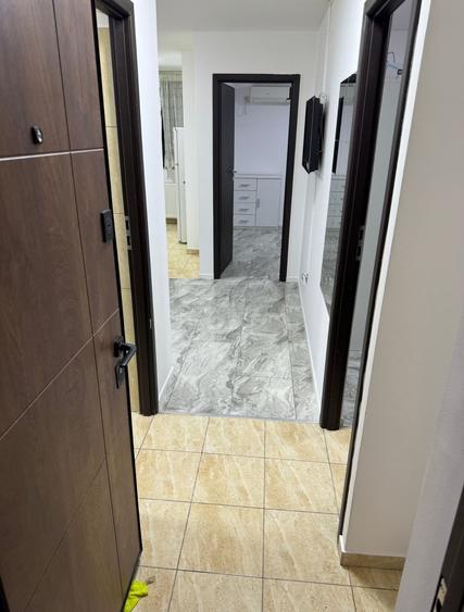 Apartament cu 2 camere semidecomandat, mobilat în Sebastian