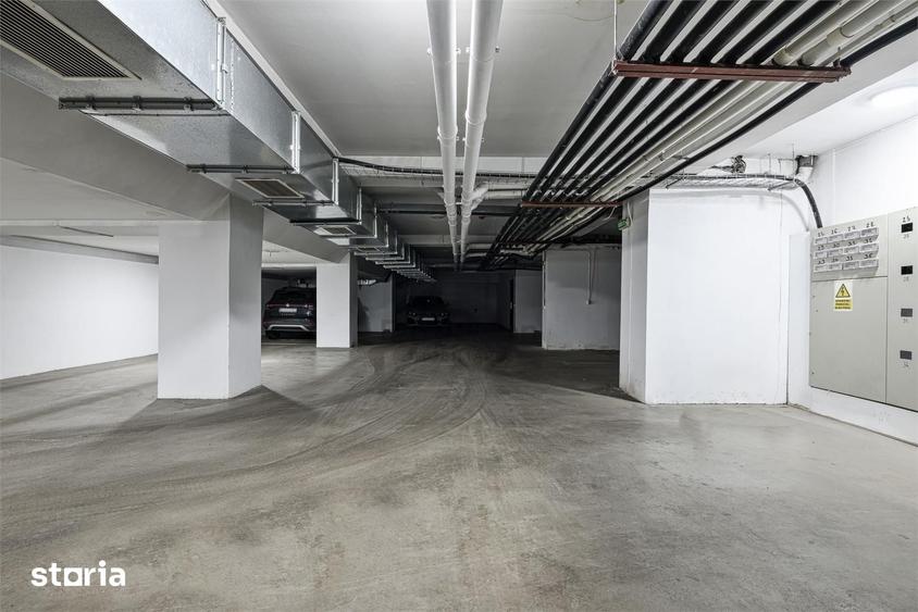 Apartament cu 3 camere semidecomandat în Gara de Nord