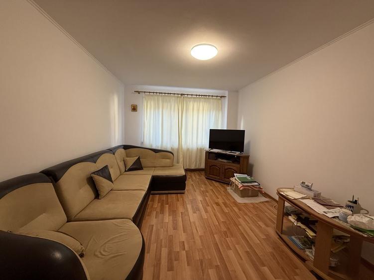 Apartament cu 4 camere decomandat, mobilat în Ultracentral
