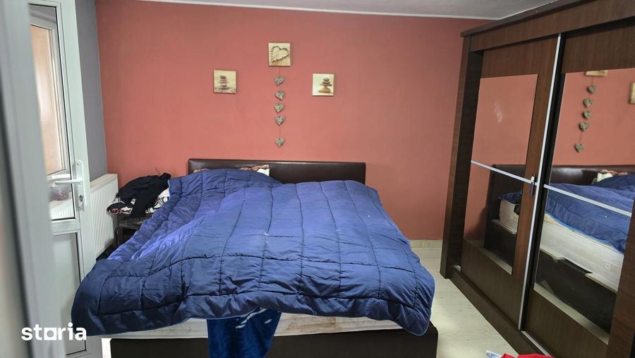 Casă cu 4 camere cu Teren 1000 Mp în Central