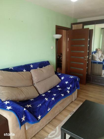 Garsonieră decomandată în Tei