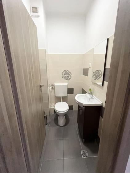 Apartament cu 3 camere decomandat în Florești