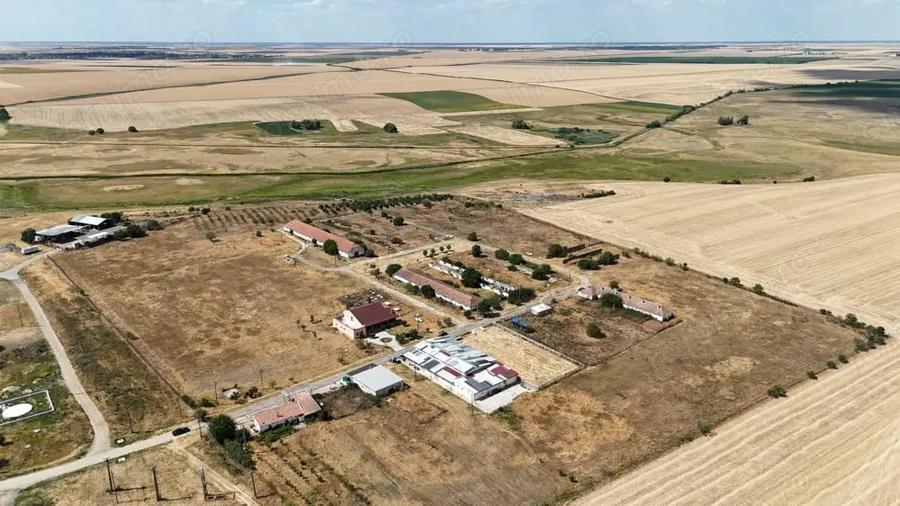 Teren de 90000 mp, în Bara