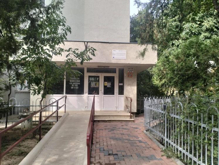 Garsonieră semidecomandată în Titan