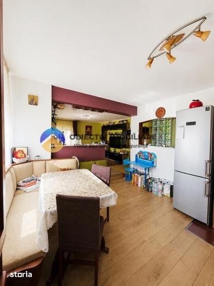 Apartament cu 4 camere decomandat în Sud