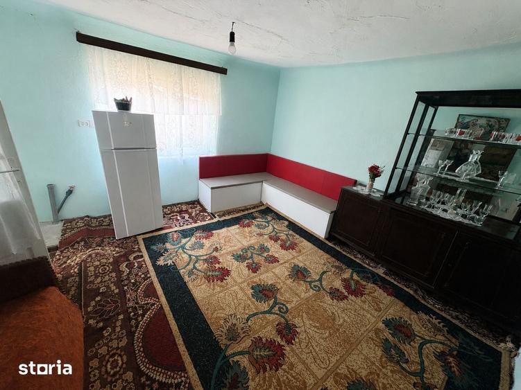 Casă cu 6 camere cu Teren 826 Mp în Fundeni
