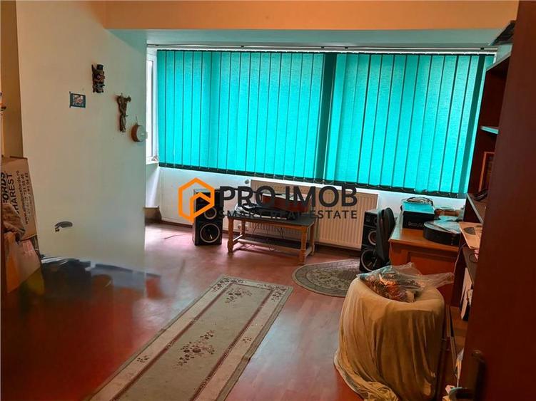 Apartament cu 4 camere decomandat în Unirii Sud