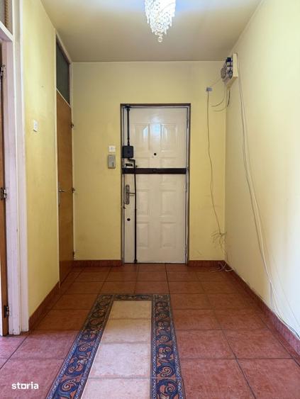 Apartament cu 3 camere în Rahova