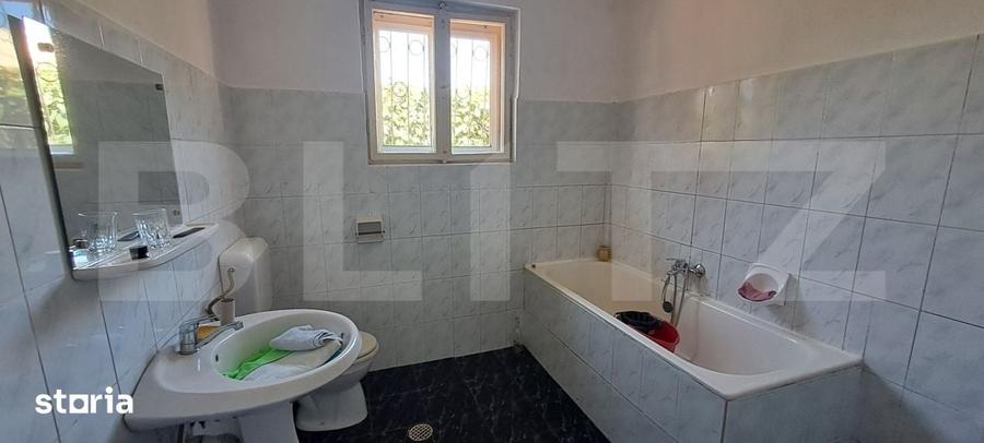Casă cu 4 camere cu Teren 150 Mp în Central