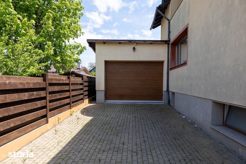 Casă cu 10 camere cu Teren 630 Mp în Bunloc