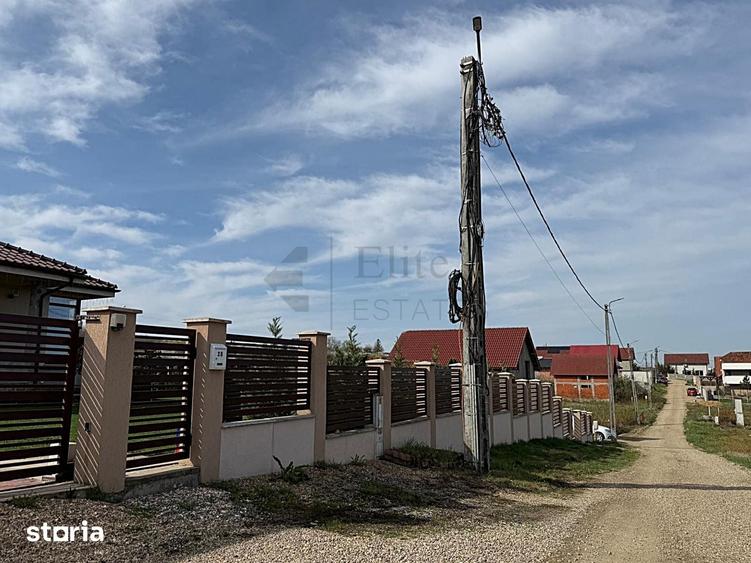 Teren de 700 mp, în Paleu