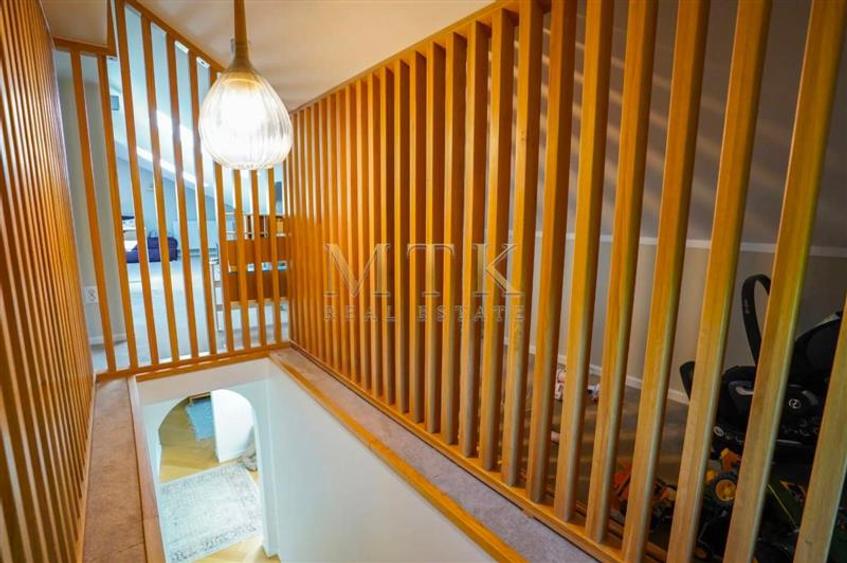 Duplex cu 5 camere cu Canalizare în Iancu Nicolae