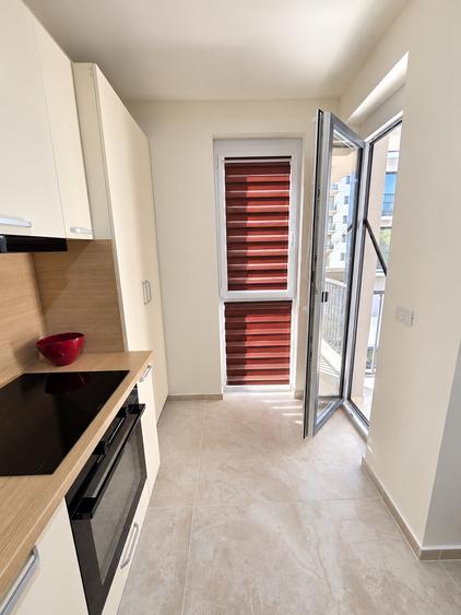 Apartament cu 3 camere decomandat, mobilat în Aradului