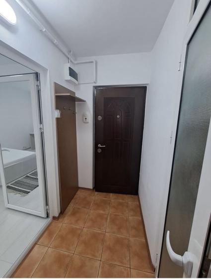 Garsonieră decomandată în Exercițiu