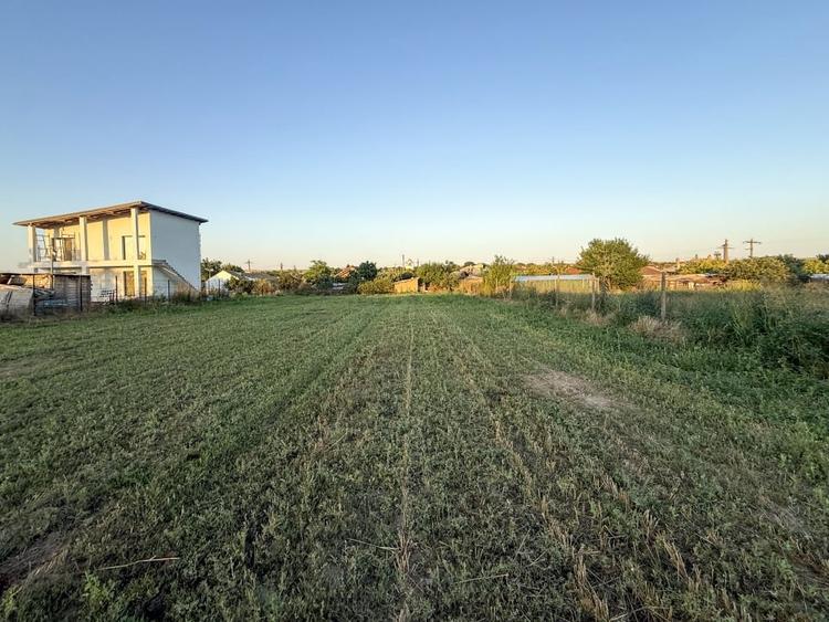 Teren Construcții intravilan de 2000 mp, în Corbu
