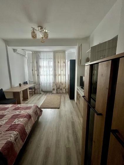 Garsonieră decomandată, mobilată în Progresul