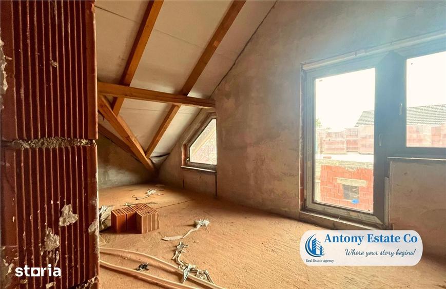 Casă cu 7 camere cu Teren 415 Mp în Sântandrei