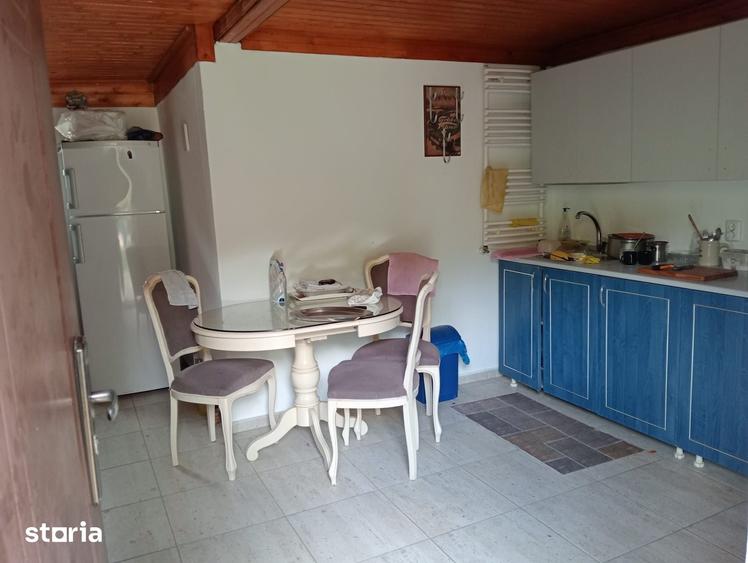 Casă cu 5 camere cu Teren 3053 Mp în Gruiu