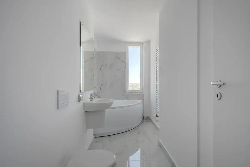 Apartament cu 3 camere decomandat în Nord