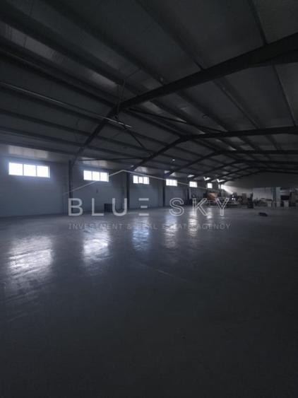 Spațiu comercial, de 1,000 mp, în Palas